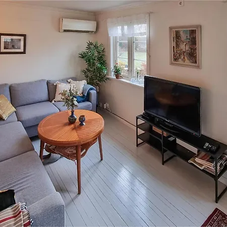 3 Bedroom Beautiful In Holiday home *